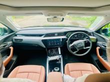 https://riyasewana.com/uploads/audi-q8-e-tron-301206436925.jpg