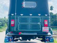 https://riyasewana.com/uploads/bajaj--31057144912.jpg