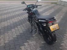 https://riyasewana.com/uploads/bajaj-135-pulser-115532840439.jpg