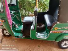 https://riyasewana.com/uploads/bajaj-2-es-28915196974.jpg