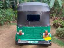 https://riyasewana.com/uploads/bajaj-2-sroke-221201394043.jpg