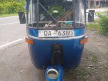 Bajaj 2 Stroke 2005 Three Wheel