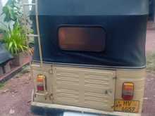 https://riyasewana.com/uploads/bajaj-2-stok-2004-107290112163.jpg