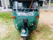 https://riyasewana.com/uploads/bajaj-2-storck-1811325324432.jpg