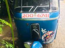 Bajaj 2 Strock 2000 Three Wheel