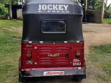 https://riyasewana.com/uploads/bajaj-2-stroke-111705226336.jpg