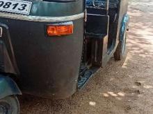 https://riyasewana.com/uploads/bajaj-2-stroke-11443596145.jpg