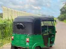 https://riyasewana.com/uploads/bajaj-2-stroke-1231049805.jpg
