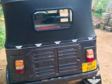 https://riyasewana.com/uploads/bajaj-2-stroke-131205066336.jpg