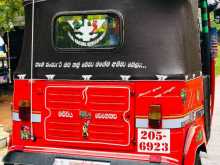 https://riyasewana.com/uploads/bajaj-2-stroke-141318444803.jpg