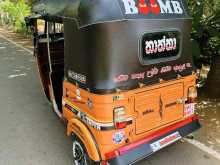 https://riyasewana.com/uploads/bajaj-2-stroke-1510355222092.jpg