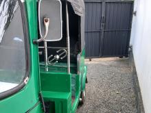 https://riyasewana.com/uploads/bajaj-2-stroke-1510510317035.jpg