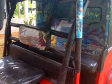 https://riyasewana.com/uploads/bajaj-2-stroke-1519482817296.jpg