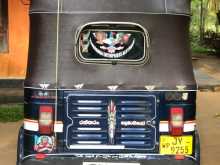 https://riyasewana.com/uploads/bajaj-2-stroke-16183708362.jpg