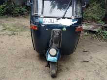Bajaj 2 Stroke 2005 Three Wheel