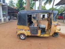 https://riyasewana.com/uploads/bajaj-2-stroke-21703506536.jpg
