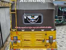 https://riyasewana.com/uploads/bajaj-2-stroke-221040054802.jpg