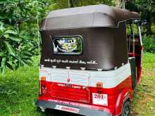 https://riyasewana.com/uploads/bajaj-2-stroke-221555024192.jpg