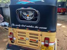 https://riyasewana.com/uploads/bajaj-2-stroke-301158206075.jpg