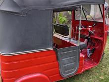 https://riyasewana.com/uploads/bajaj-2-stroke-3111581017016.jpg