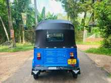 https://riyasewana.com/uploads/bajaj-2-stroke-31649174913.jpg
