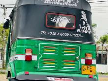 https://riyasewana.com/uploads/bajaj-2-stroke-4109526086.jpg