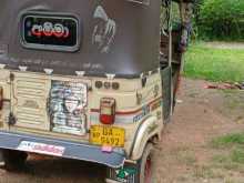 https://riyasewana.com/uploads/bajaj-2-stroke-4826294172.jpg