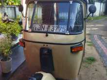 https://riyasewana.com/uploads/bajaj-2-stroke-4829504952.jpg