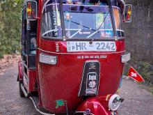 https://riyasewana.com/uploads/bajaj-2-stroke-51951496936.jpg