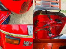 https://riyasewana.com/uploads/bajaj-2-stroke-7047036456.jpg