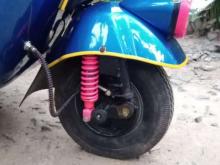 https://riyasewana.com/uploads/bajaj-2-stroke-71912126674.jpg