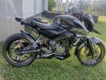 https://riyasewana.com/uploads/bajaj-200-ns-32357096515.jpg