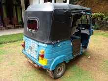 https://riyasewana.com/uploads/bajaj-2010-17134445903.jpg