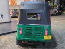 https://riyasewana.com/uploads/bajaj-2019-1112143072.jpg