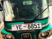 Bajaj RE 205 2012 Three Wheel