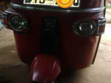 Bajaj RE 205 2010 Three Wheel