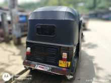 https://riyasewana.com/uploads/bajaj-205-61503244532.jpg