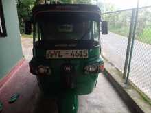 Bajaj RE 205 2011 Three Wheel