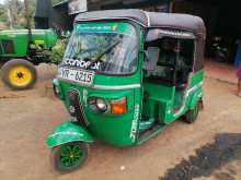 Bajaj RE 205 2012 Three Wheel