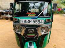 Bajaj RE 2015 Three Wheel