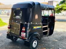 https://riyasewana.com/uploads/bajaj-21-9935-1995-1515552512972.jpg