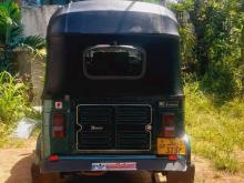 Bajaj 2stork 2004 Three Wheel