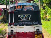 https://riyasewana.com/uploads/bajaj-2stork-181029384712.jpg