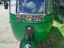 Bajaj 2stork 2004 Three Wheel