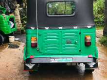 https://riyasewana.com/uploads/bajaj-2stork-201239574403.jpg