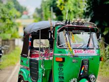 Bajaj 2 Stroke 2000 Three Wheel