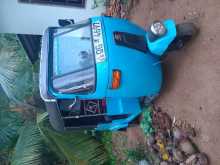 Bajaj 2strok 2006 Three Wheel