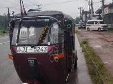 https://riyasewana.com/uploads/bajaj-2strok-2004-171131081227459.jpg