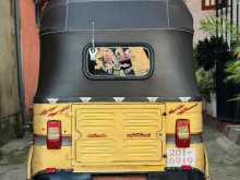 https://riyasewana.com/uploads/bajaj-2stroke-121017114582.jpg