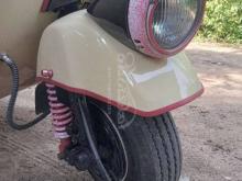 https://riyasewana.com/uploads/bajaj-2stroke-15133907652673.jpg